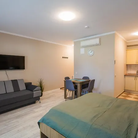 Plazs Apartment Siofok